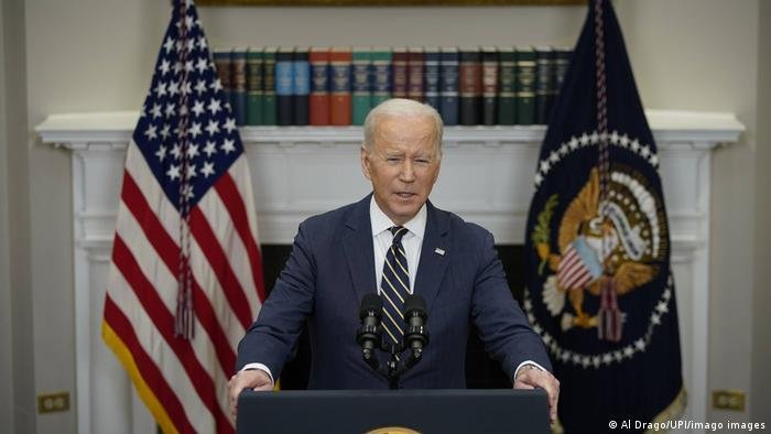 imagen noticia Joe Biden llama a "evitar" una "Tercera Guerra Mundial" con Rusia