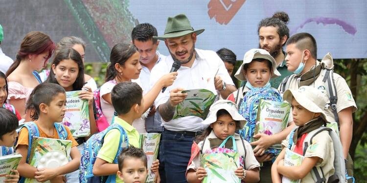 imagen noticia Corpoboyacá revela seis nuevos registros de orquídeas para la región y entrega 20 mil cartillas.